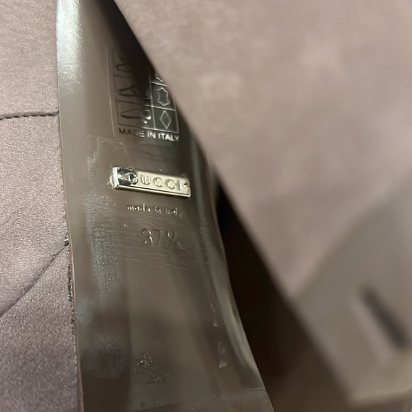 GUCCI Women’s Platform Fur Winter Boots. - Picture 6 of 10